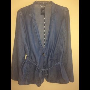 GAP lightweight denim blazer with belt